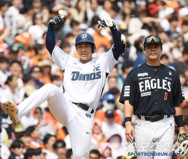 31일 창원 NC파크에서 열린 한화-NC전. 2회말 1사 김휘집이 3루타를 친 후 세리머니를 하고 있다. 창원=정재근 기자 cjg@sportschosun.com/2025.5.31/