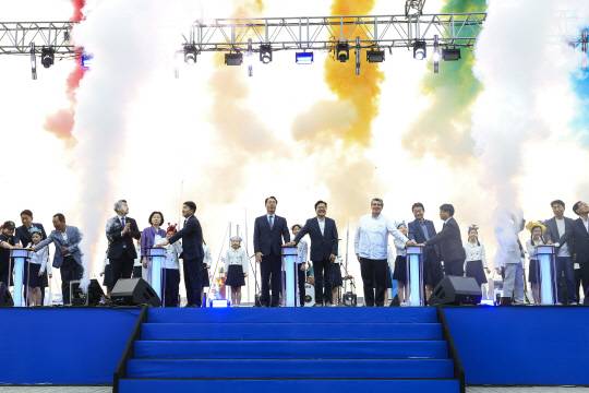 30일 열린 화성 뱃놀이 축제/사진제공=화성특례시