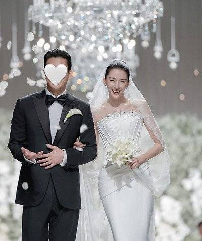 모델 아이린이 결혼식에서 입은 드레스