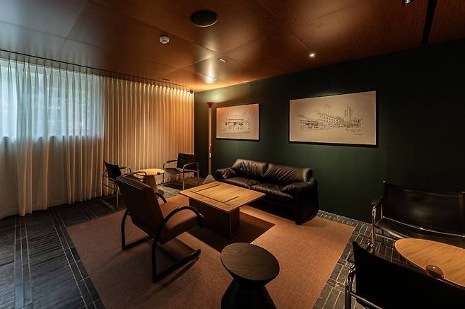 '스타벅스 장충라운지R점'.