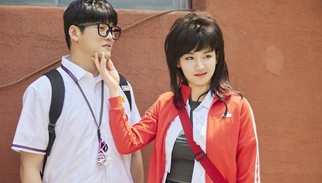 쿠팡플레이 코미디 쇼 ‘SNL 코리아’에 출연한 배우 박주현(오른쪽)