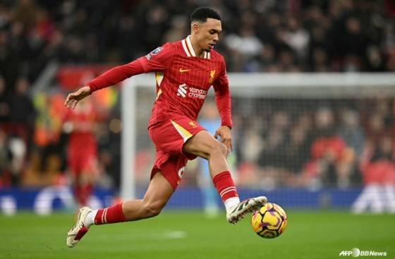 경기에 집중하는 트렌트 알렉산더 아놀드. /AFPBBNews=뉴스1