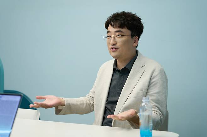 인터뷰하는 유튜브 채널 '김성회의 G식백과' 운영자 김성회 씨 [샌드박스네트워크 제공. 재판매 및 DB 금지]