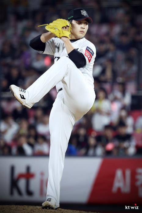 역투하는 kt wiz 박영현 [kt wiz 제공. 재배포 및 DB 금지]