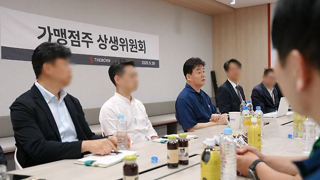 지난달 29일 더본코리아 상생위원회 발족 첫 준비회의에 참석한 백종원 대표(더본코리아 제공)