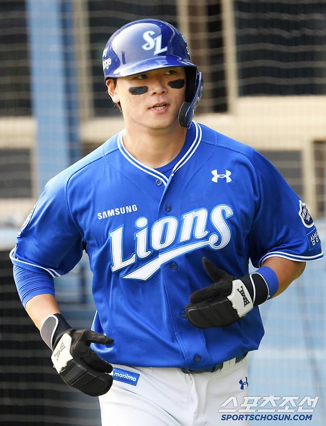 31일 잠실구장에서 열린 LG 트윈스와 삼성 라이온즈의 경기. 삼성 박승규가 득점을 올리고 있다. 잠실=박재만 기자 pjm@sportschosun.com/2025.05.31/