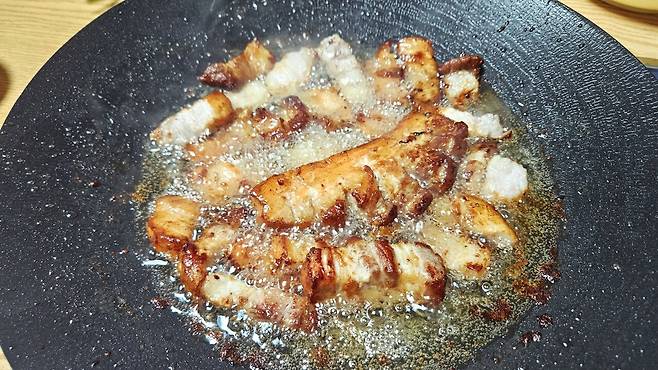 20250531_215630.jpg 저녁 통삼겹 굽고 그 기름에 파전