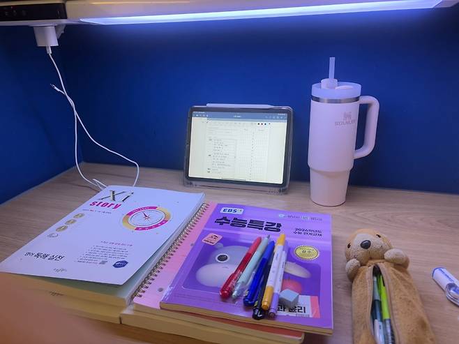 수능시험을 준비하는&nbsp;박지현 씨의 책상 /사진=본인 제공