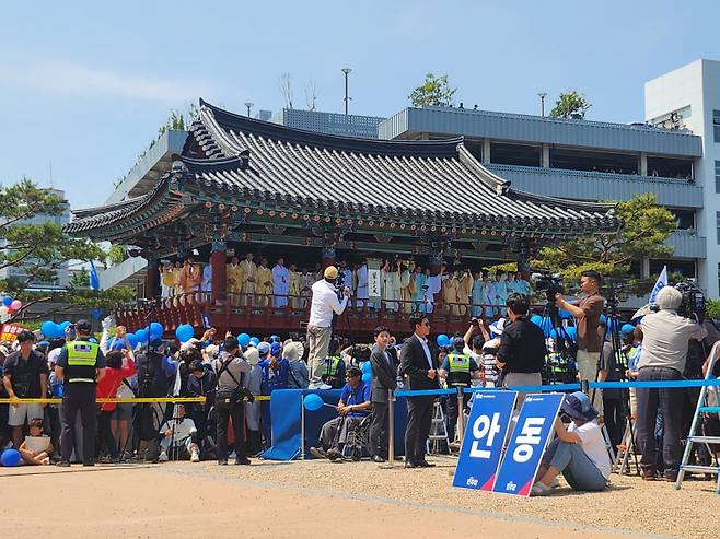 1일 경북 안동시 웅부공원에서 이재명 더불어민주당 대선 후보 집중 유세가 열렸다. 권혜진 기자