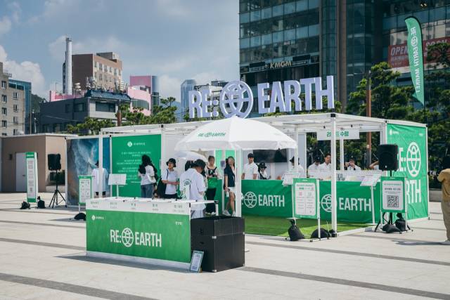 작년 부산 광안리에서 진행했던 '리얼스 마켓'. 사진 제공=롯데백화점