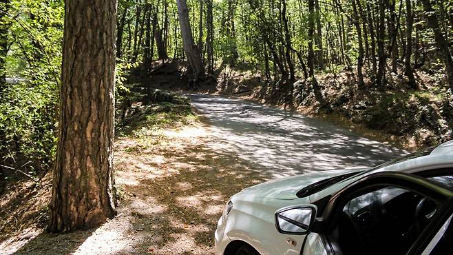 주위토지통행권은 현재의 상황에서만 그 범위가 인정된다.[사진｜게티이미지뱅크]