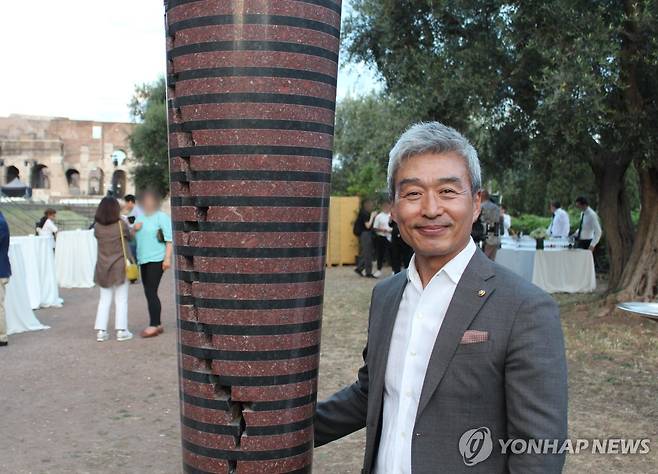 2024년 6월 로마에서 전시회 당시의 박은선 조각가 [연합뉴스 자료사진. 재판매 및 DB 금지]