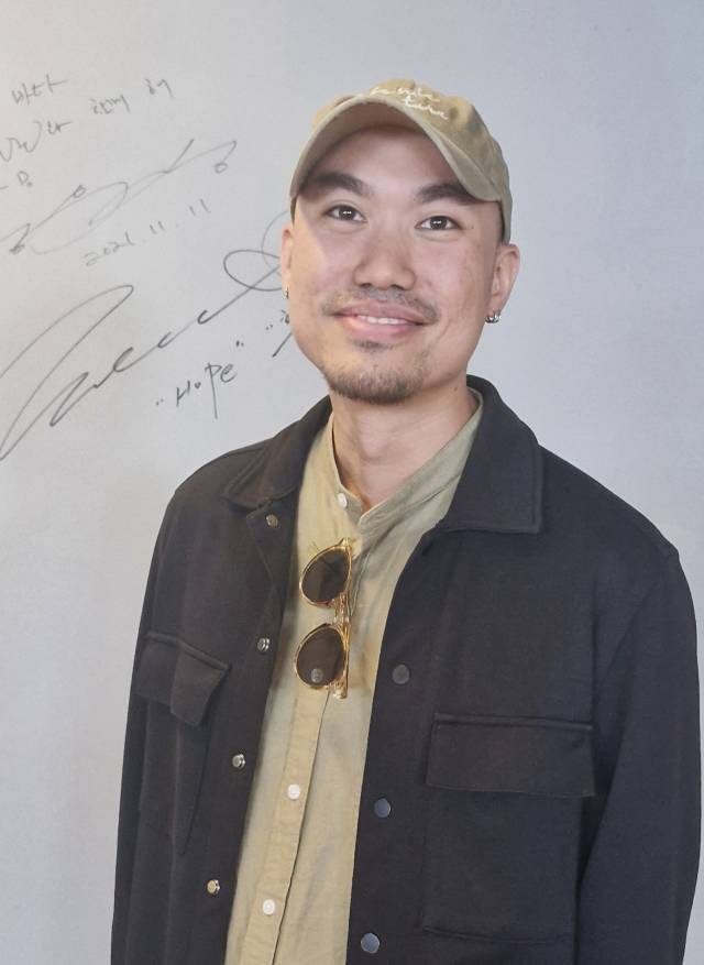 2023년 제28회 부산국제영화제에서 자신의 첫 장편 '솔리드 바이 더 씨'로 LG 올레드 뉴커런츠상을 받은 태국의 파피탄 분타릭 감독. FLY2025 후반작업 워크숍에도 참가했다. 김희돈 기자