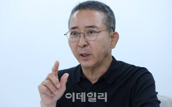 권영수 전 LG에너지솔루션 부회장은 본지 인터뷰에서 “배터리는 수요가 무궁무진한 국가전략산업”이라며 “정부 보조금이 필요하다”고 했다. (사진=노진환 기자)