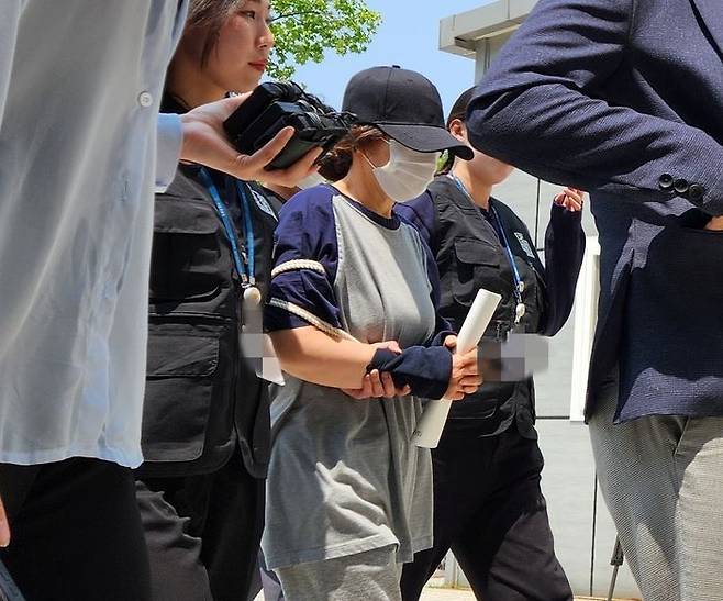 남편 명의로 대리투표를 한 선거사무원ⓒ연합뉴스