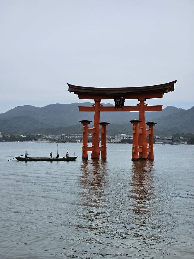 3fb8c32fffd711ab6fb8d38a4580766d631e764d3798a95f5d8d73a608564e0ed31cce007b32fee9d39825a4c858