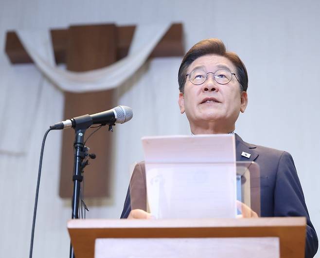 더불어민주당 이재명 대선 후보가 2일 경기 성남시 수정구 성남주민교회에서 기자회견을 하고 있다. 사진=연합뉴스