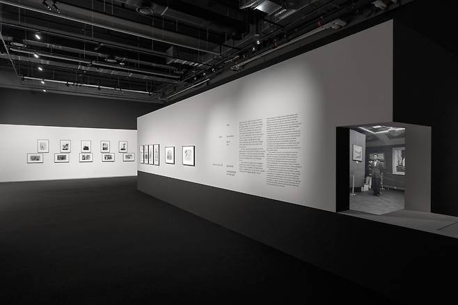 Installation view of  "The Radiance: Beginnings of Korean Art Photography" (Courtesy of PhotoSeMA)