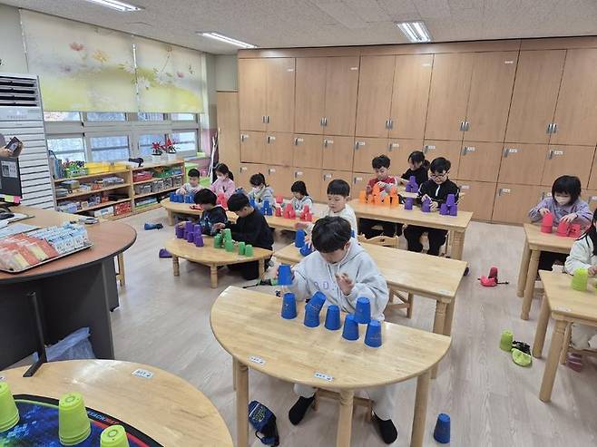 [서울=뉴시스] 서울시교육청 산하 학생교육원은 7월 28일부터 여름방학 기간 찾아가는 늘봄놀이교실을 운영한다고 2일 밝혔다. (사진=학생교육원 제공) 2025.05.30. photo@newsis.com *재판매 및 DB 금지