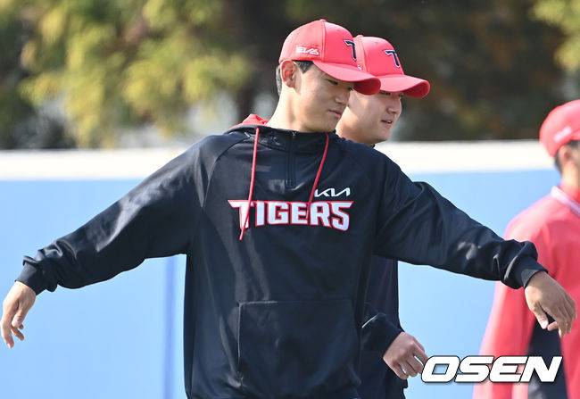 지난 2021년, 함평에서 프로 첫 마무리캠프에 돌입한 윤도현과 김도영. 앳된 모습의 진귀한 투샷.