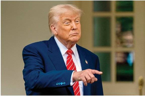 6월 1일(이하 현지 시간)부터 유럽연합(EU)에 부과하기로 한 50% 관세 시행 시기를 7월 9일로 연기한 도널드 트럼프 미국 대통령. 뉴시스