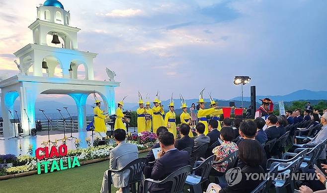 지난해 춘천시 '챠오 이탈리아' 개막 행사 [연합뉴스 자료사진]