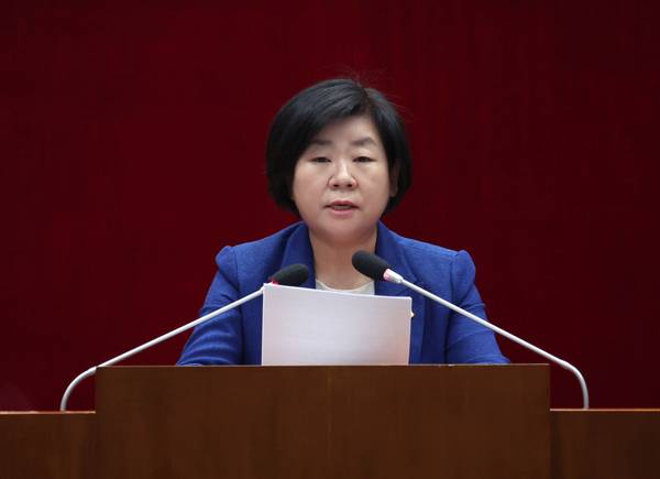 성남시의회 박경희 의원이 ‘2025년 2차 특별정비구역 선정 기준’과 관련한 5분 발언을 하고 있다. /성남시의회 제공