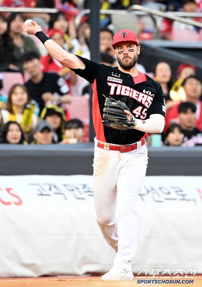 1일 수원KT위즈파크에서 열린 KIA와 KT의 경기, 3루 수비를 펼치는 KIA 위즈덤. 수원=허상욱 기자wook@sportschosun.com/2025.06.01/