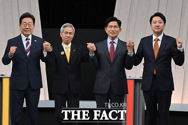 제21대 대선 본투표는 9일 오전 6시부터 오후 8시까지 전국 1만4295곳 투표소에서 일제히 실시된다. 사진은 이재명 더불어민주당, 권영국 민주노동당, 김문수 국민의힘, 이준석 개혁신당 대선 후보(왼쪽부터). /국회사진기자단