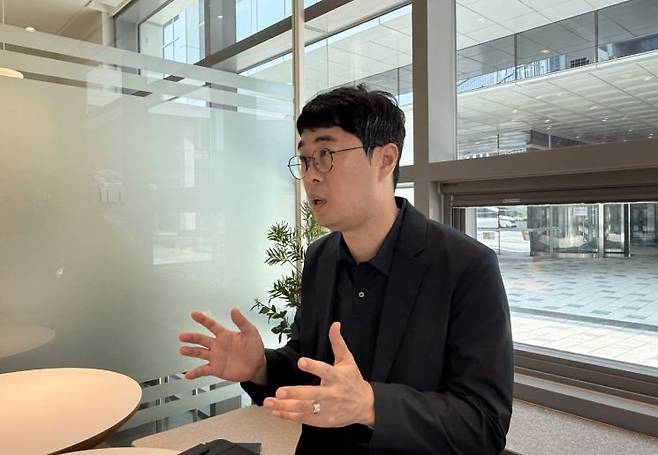 김유빈 한국노동연구원 고용정책연구본부장이 지난달 27일 세종국책연구단지 내 카페에서 인터뷰를 하고 있다. 김평화 기자