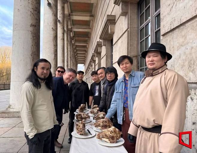 몽골 블루 썬 현대미술 단체