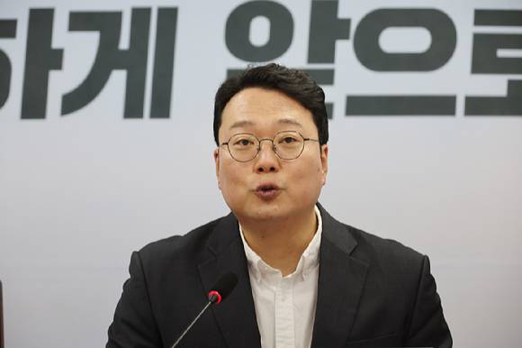 14일 서울 여의도 국회에서 열린 개혁신당 제1차 선대위 회의에서 천하람 상임선대위원장이 발언하고 있다. 2025.4.14 [사진=연합뉴스]