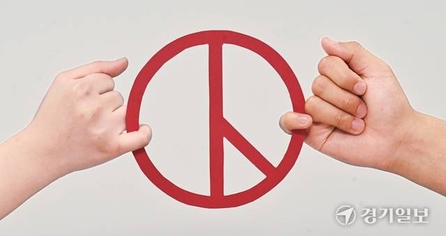 제21대 대통령선거 유세전이 마무리되고 이제 유권자의 선택만이 남았다. 탄핵 정국 이후 조기 실시된 대선인 만큼 유권자에겐 거짓 없고 약속을 잘 지킬 수 있는 올바른 지도자를 선택해야 할 막중한 책임이 있다. 우리의 소중한 한 표 한 표는 대한민국의 밝은 미래 건설에 함께하겠다는 굳건한 약속이다. 조병석기자