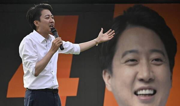 개혁신당 이준석 대선 후보가 2일 대구 수성구 수성못 상화동산에서 피날레 유세하고 있다. 연합뉴스