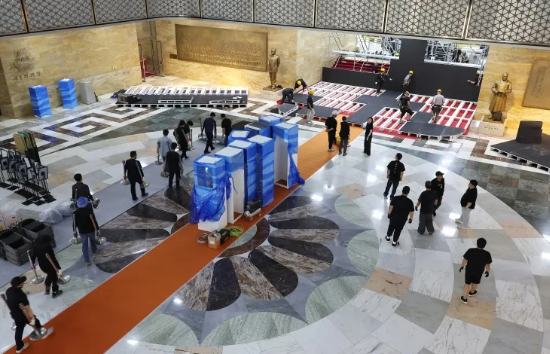 제21대 대통령선거 투표일인 3일 서울 여의도 국회 로텐더홀에선 대통령 취임식 준비로 분주하다.(사진=연합뉴스)