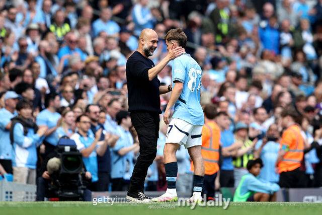 펩 과르디올라 감독과 제임스 매카티. /게티이미지코리아