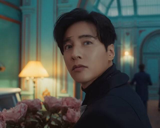 원빈이 새로운 광고를 찍어 화제다. / '아정당' 광고 캡처