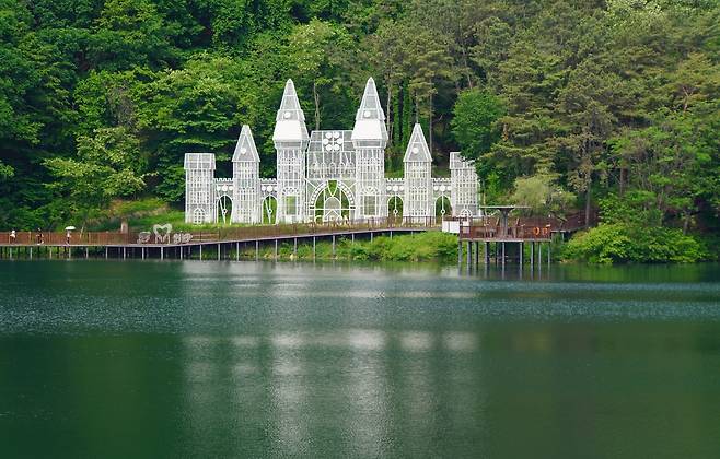 제2의림지 비룡담 비밀의 숲에 세워진 유러피언 마법의 성