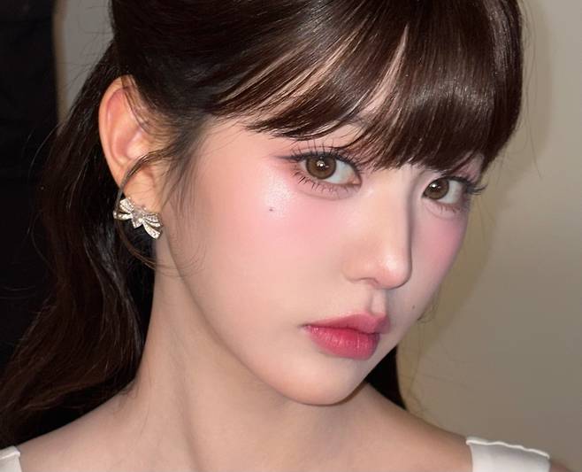 걸그룹 아이브의 멤버 장원영. 멜론에 따르면 아이브는 퇴근길 가장 많은 사랑을 받은 아티스트 4위에 이름을 올렸다. [인스타그램 갈무리]