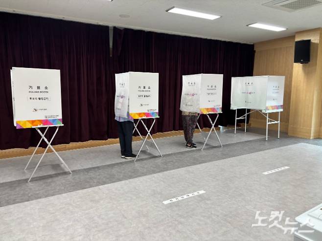 3일 오전 대전 중구 대사동에 마련된 대사동 제1투표소. 김미성 기자