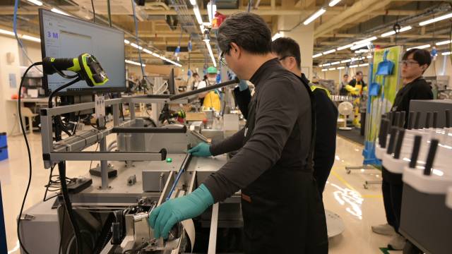 샤프트 커팅 공정.