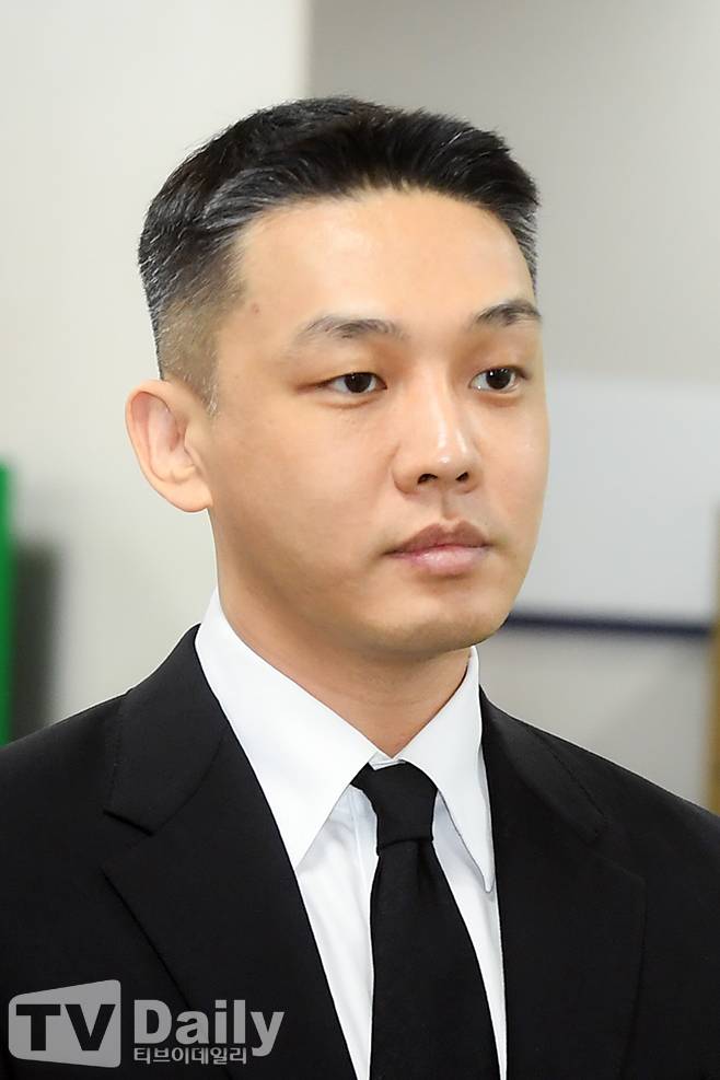 유아인