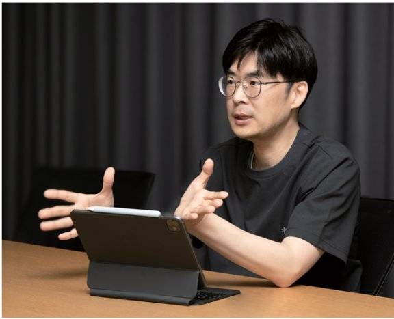 ‘단 3개의 미국 ETF로 은퇴하라’ 저자 김지훈 씨. 박해윤 기자