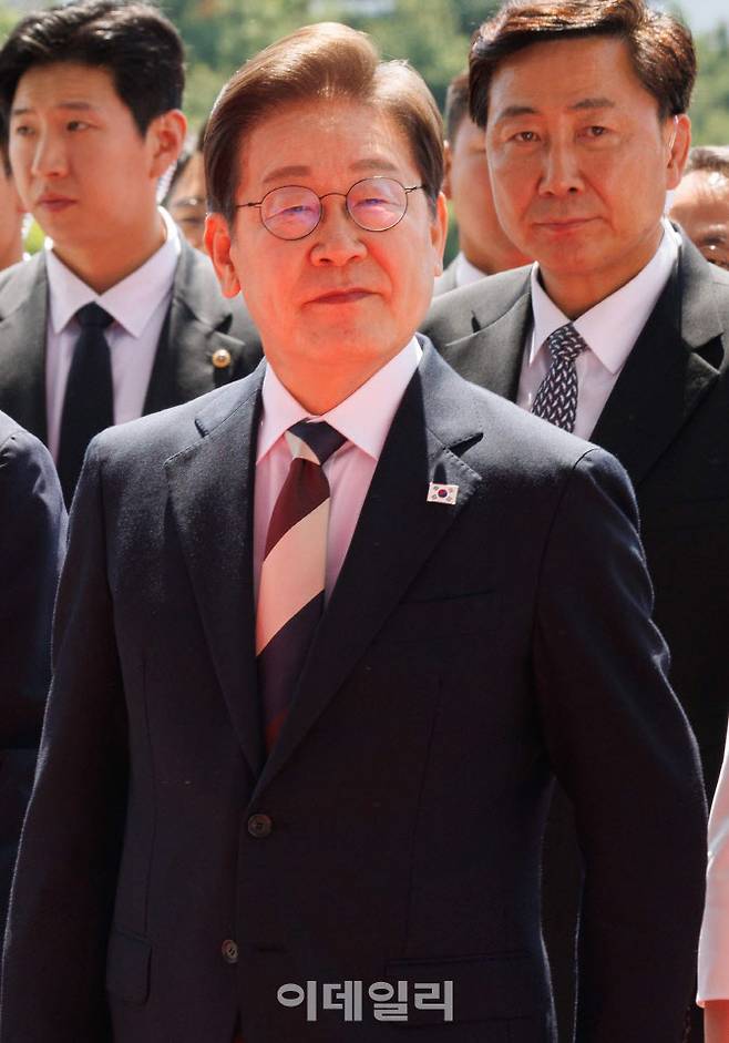 [국회사진기자단] 이재명 대통령이 4일 오전 서울 여의도 국회의사당에서 열린 제21대 대통령 취임선서에 참석하고 있다.