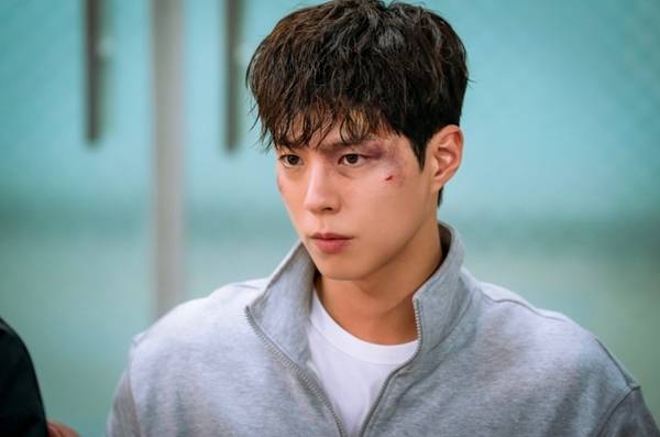 JTBC 토일드라마 '굿보이'의 윤동주 역 박보검./사진= SLL, 스튜디오앤뉴, 드라마하우스스튜디오