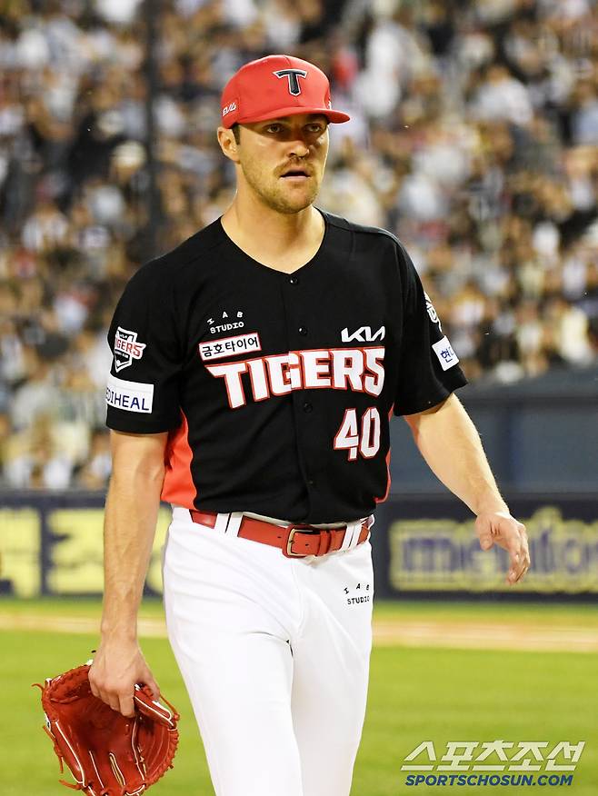 4일 잠실구장에서 열린 두산 베어스와 KIA 타이거즈의 경기. KIA 네일이 숨을 고르고 있다. 잠실=박재만 기자 pjm@sportschosun.com/2025.06.04/