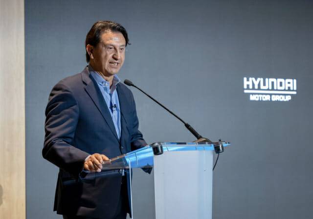 스페인 바르셀로나의 카탈루냐 콩그레스 센터에서 열린 FISITA WMC에서 현대차 대표이사 호세 무뇨스 사장이 기조연설을 진행하는 모습