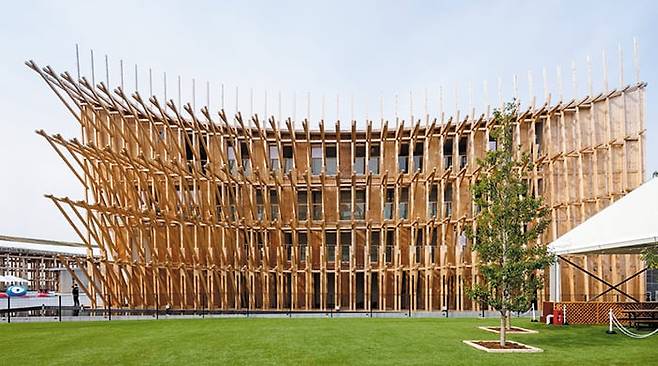바레인 파빌리온은 3000개의 목재를 조립해 만들었다. /리나 고트메 건축사무소