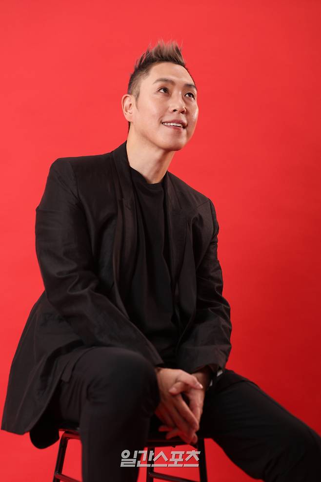 일루셔니스트 이은결이 지난달 27일&nbsp;오후 서울 중구 순화동 KG타워에서 진행된 일간스포츠와의 인터뷰에 앞서 포즈를 취하고 있다. 서병수 기자 qudtn@edaily.co.kr /2025.05.27/