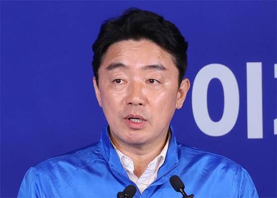 이재명 대통령 당선인의 초대 비서실장으로 강훈식 더불어민주당 의원이 유력하게 거론되고 있다. 사진은 지난달 30일 기자간담회 모습. 뉴스1